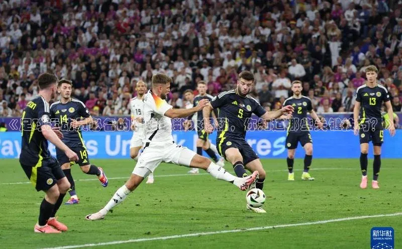 非凡游戏官方网址入口引力传媒《足球运动员必备的精彩招数大揭秘，你知道哪些关键技巧？》